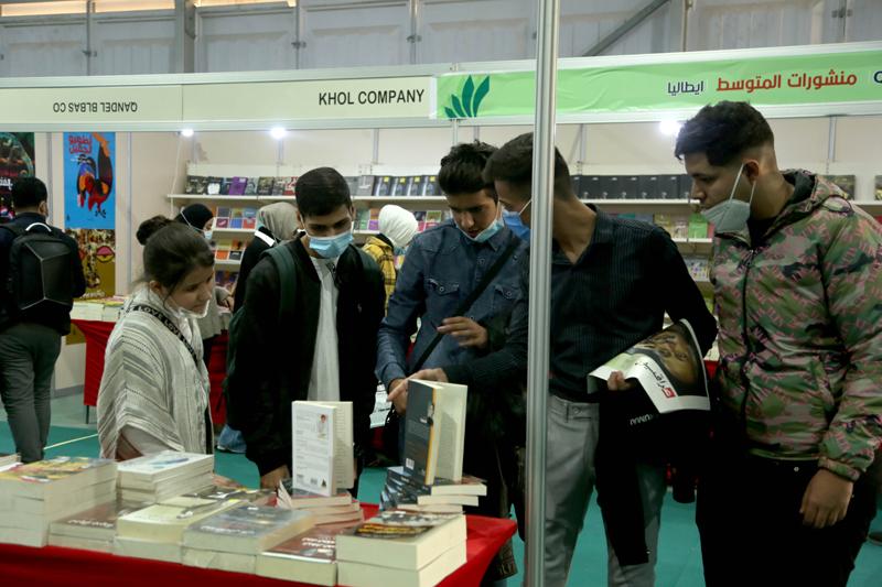 اتحاد الأدباء يشارك في معرض الكتاب بحضور فاعل لأعضائه ومطبوعاته